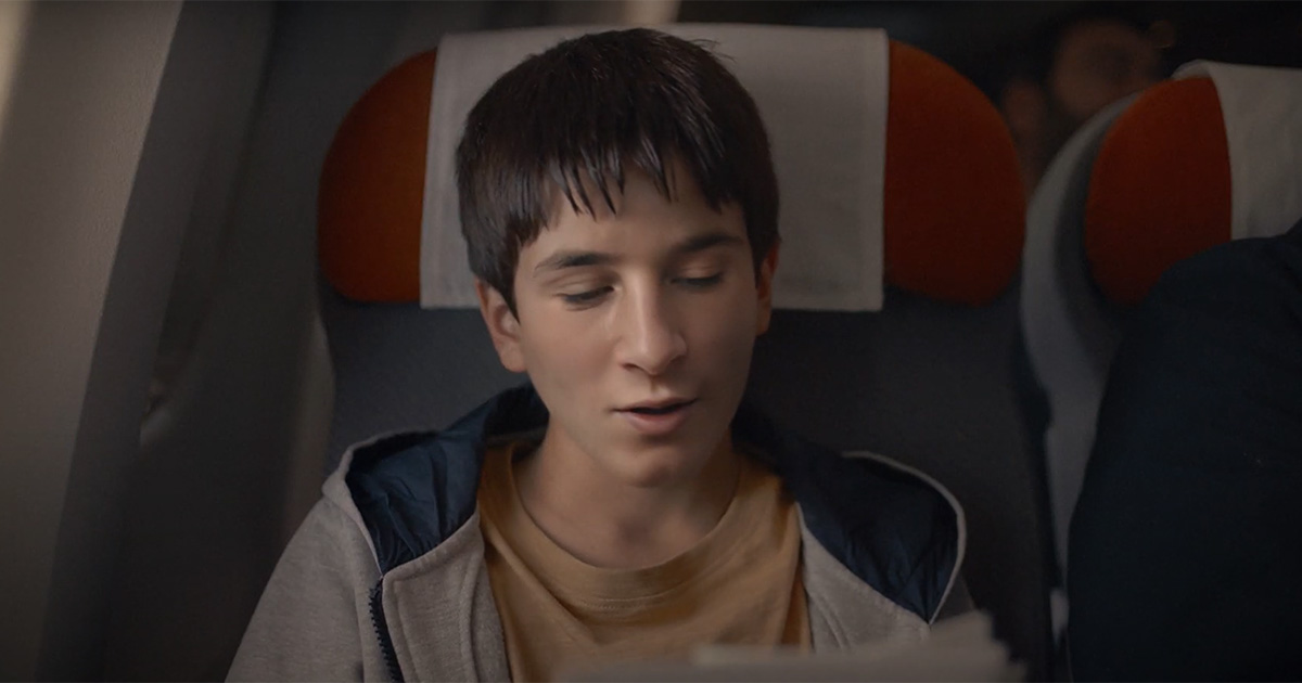 Лионель Месси молодой летит в Барселону